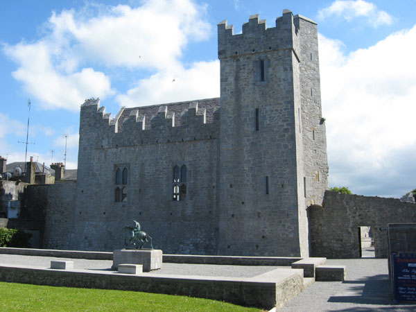 Visitor numbers double in Desmond Castle